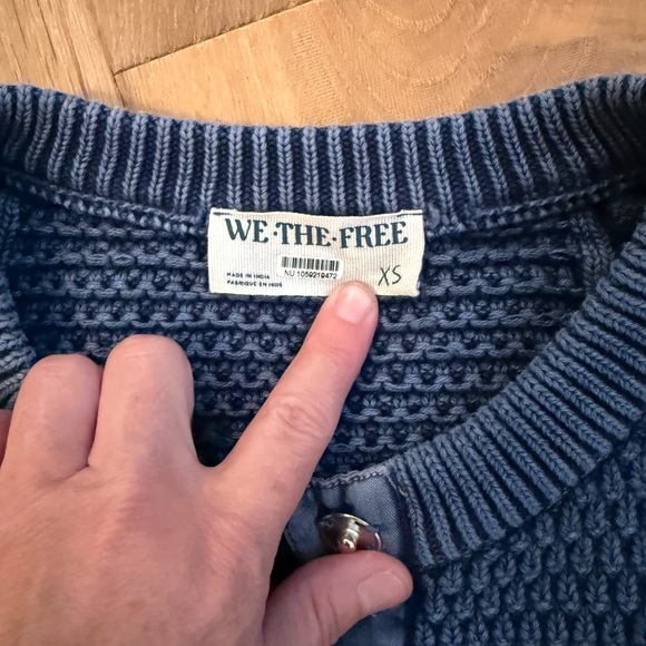 We The Free Blue Cable Knit Cropped Cardigan - Picture 6 of 8